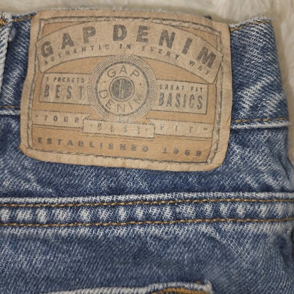 Gap Easy Fit Medium-Dark Wash Jeans - Picture 5 of 8